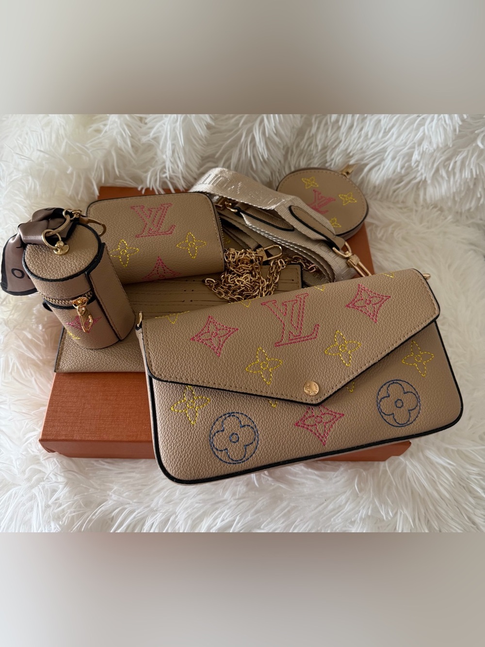 6-Piece Crossbody Bag Set w/ 2 Straps + Box – Complete Gift-Ready Set- Insp. - Picture 4 of 7